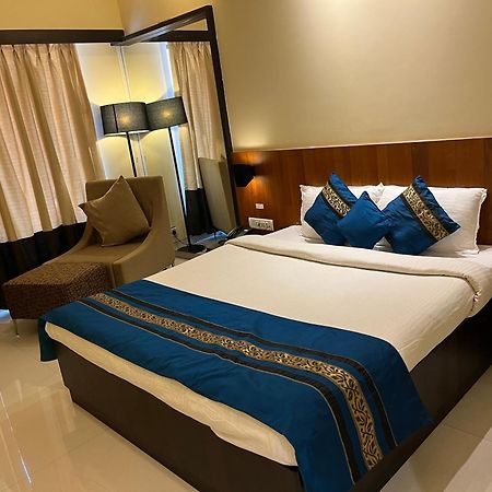 Hotel Landmark Ratnāgiri Εξωτερικό φωτογραφία