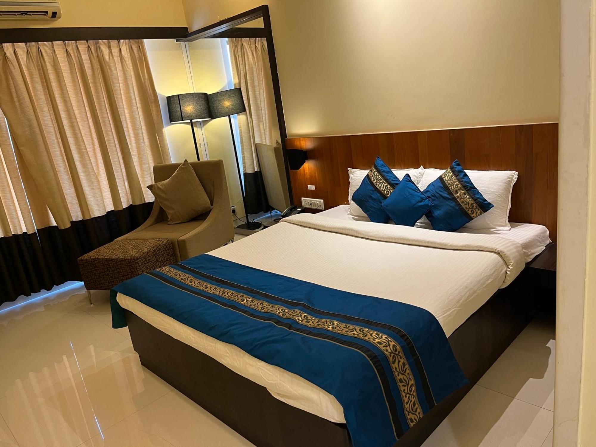 Hotel Landmark Ratnāgiri Εξωτερικό φωτογραφία