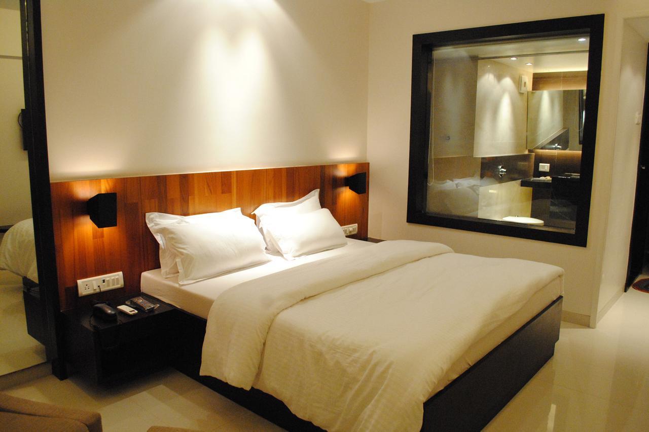 Hotel Landmark Ratnāgiri Εξωτερικό φωτογραφία