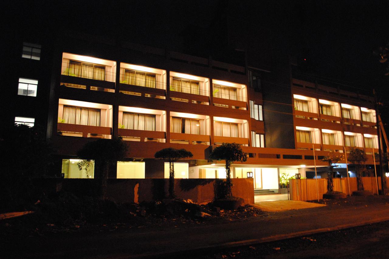 Hotel Landmark Ratnāgiri Εξωτερικό φωτογραφία