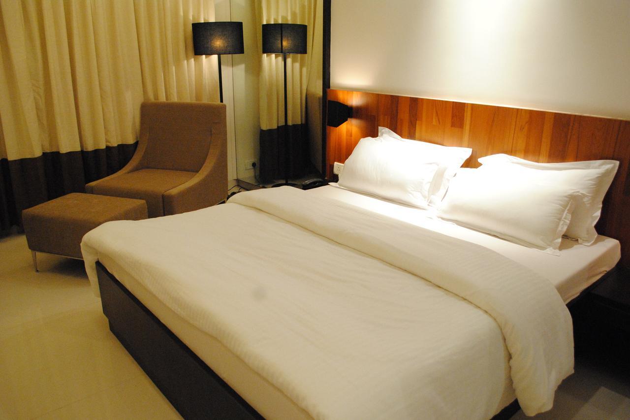Hotel Landmark Ratnāgiri Εξωτερικό φωτογραφία