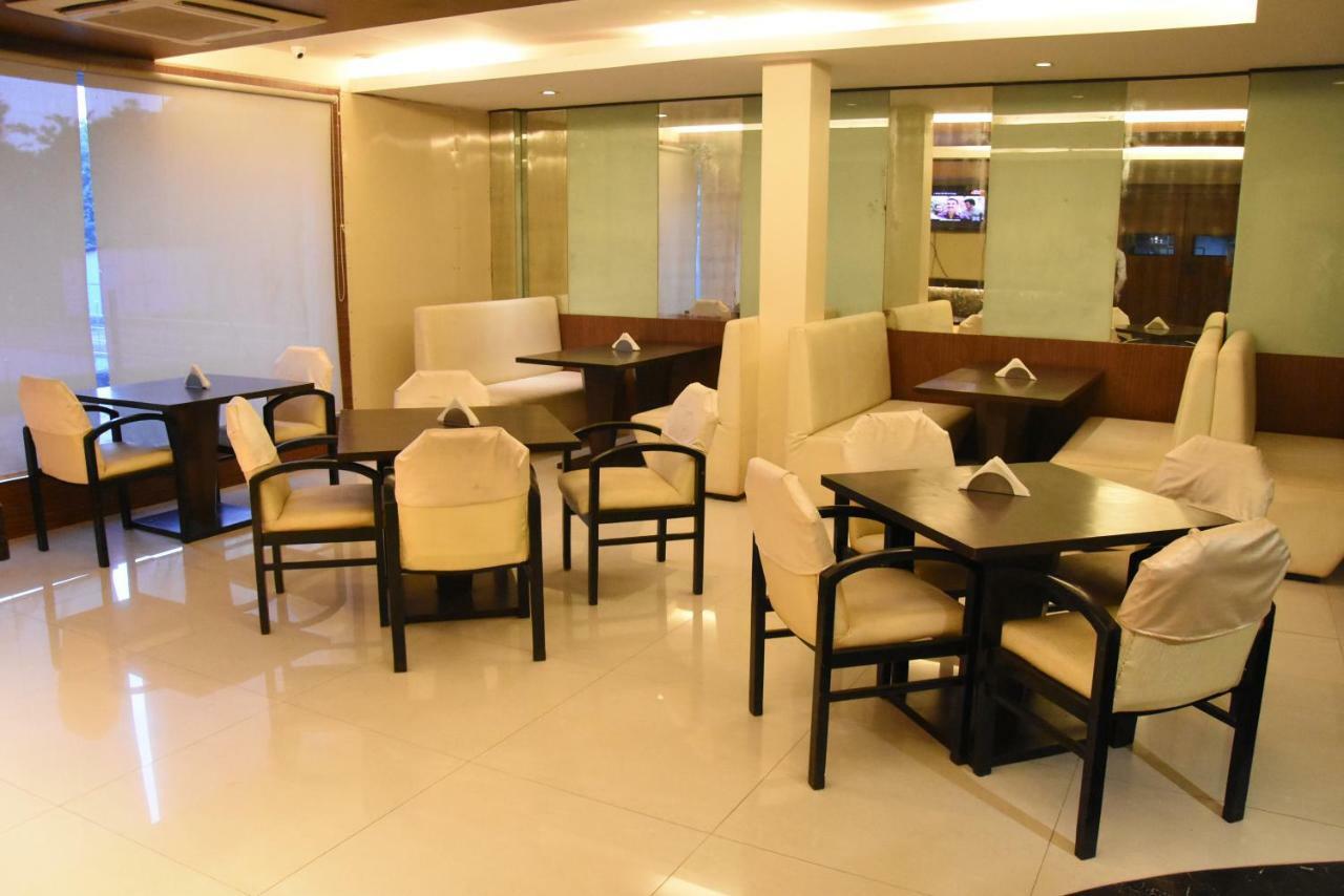 Hotel Landmark Ratnāgiri Εξωτερικό φωτογραφία