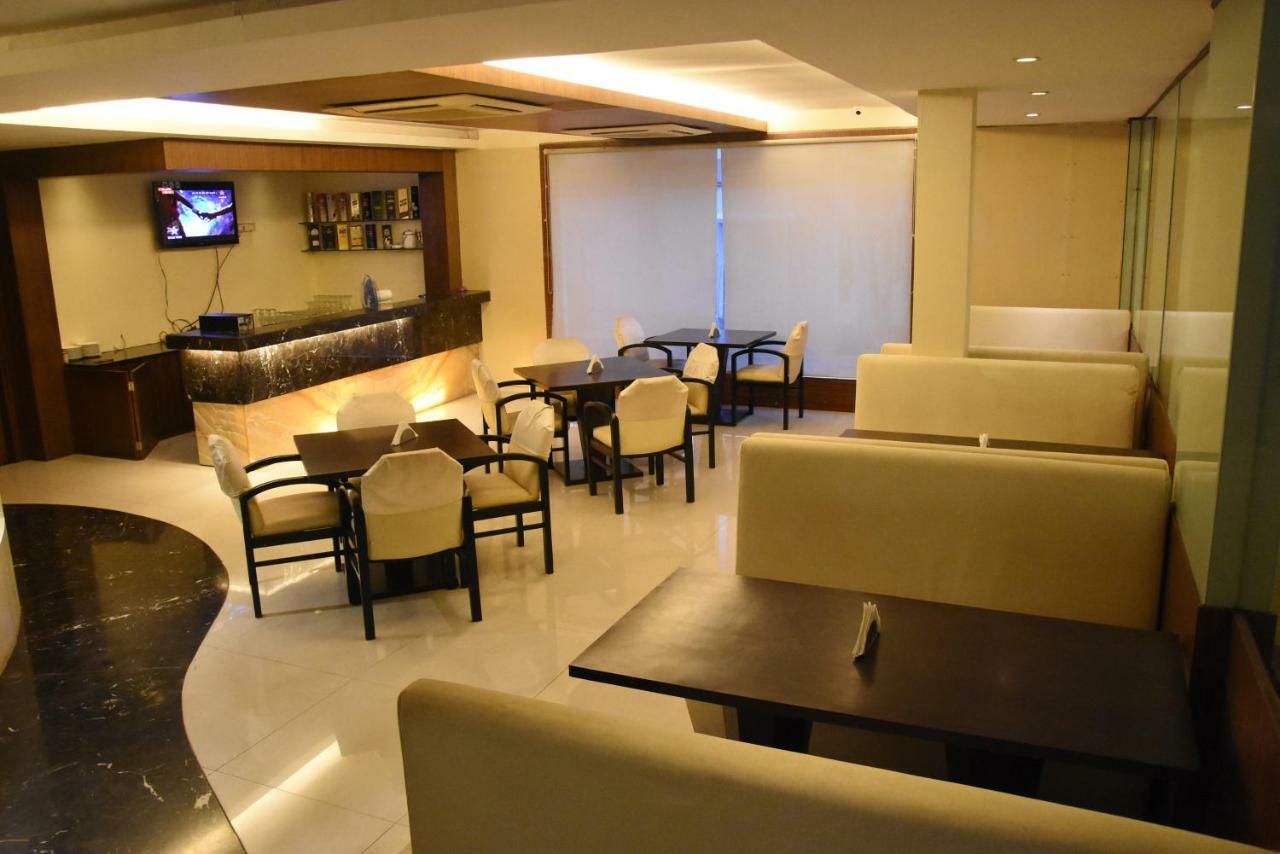 Hotel Landmark Ratnāgiri Εξωτερικό φωτογραφία